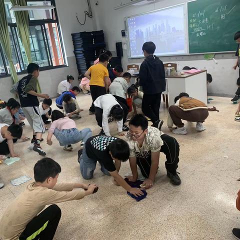 清扫保洁人人做，明净卫生环境优———新二小开展卫生大扫除行动