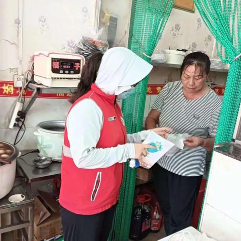 永安社区网格员开展“禁塑”宣传活动