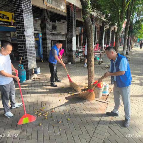 坡心镇开展“周末大扫除”活动