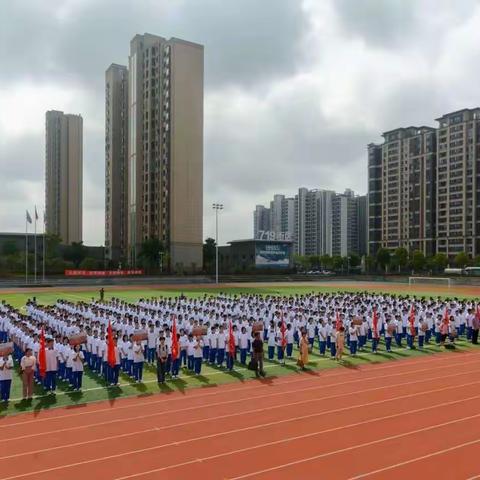 长沙市实验中学高一2311班新生军训，最闪亮的青春！