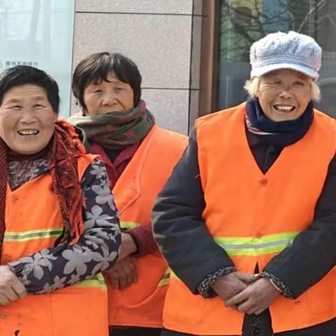 峄庄支行开展“关爱环卫工，新春送温暖”活动