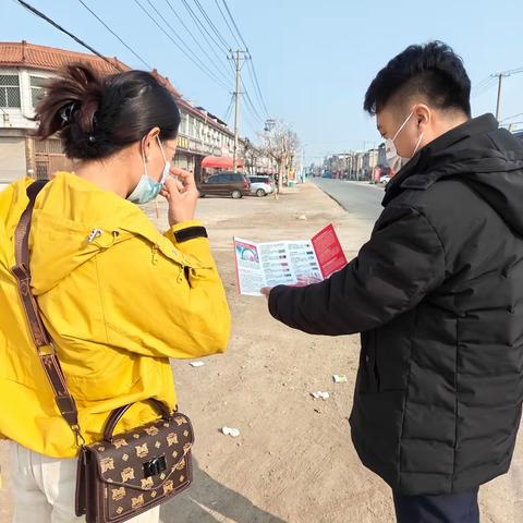 防范假币 共建和谐--峄庄支行开展反假货币宣传活动