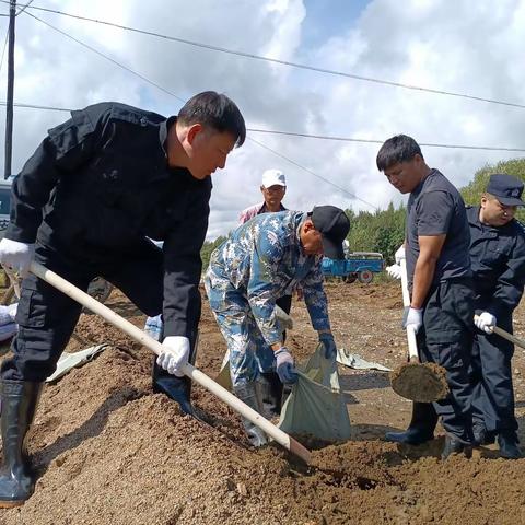 饶河县综合实践教育中心全体教职员工积极参与四排乡防汛救灾行动