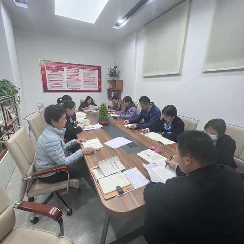 为群众办实事  梅岭支行金融服务进社区、进企业、进家庭