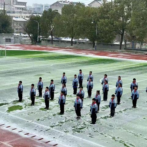 不惧风雪严寒，勇于挑战自我——记籍山镇中心小学五（4）班冬季军训