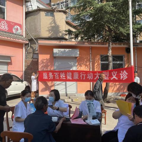 义诊活动暖人心 居民健康有“医”靠