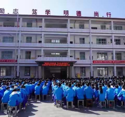 春天，去聆听一堂生命教育之课––––宁陕县红十字会应急救护培训走进城关初级中学