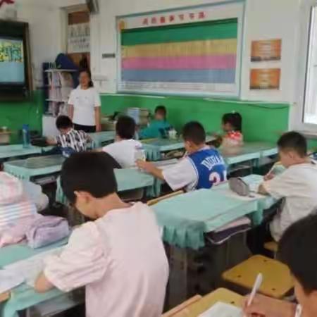 花园小学四年一班暑期托管精彩瞬间