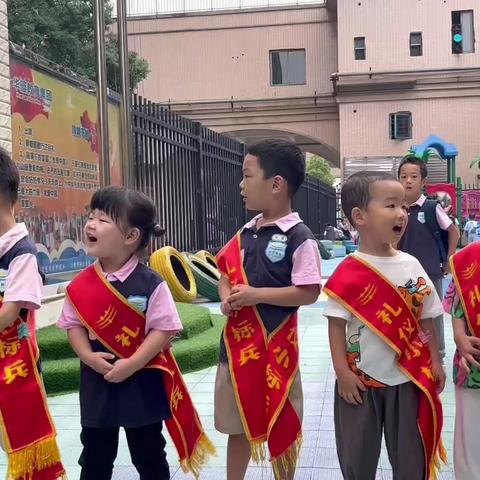 感恩遇见，幼渐成长华篮富兴鹏城幼儿园卓越班