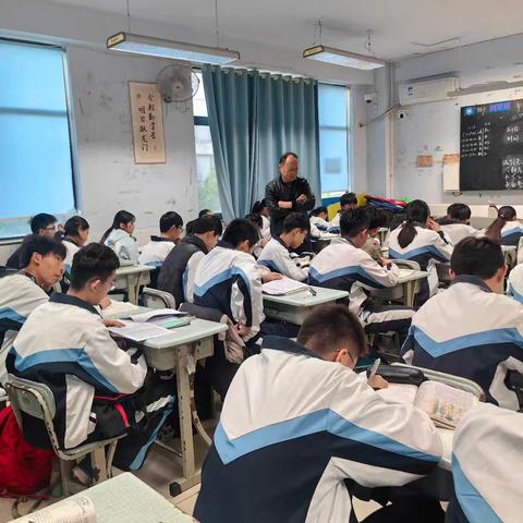 家长进校园：共育成长的桥梁