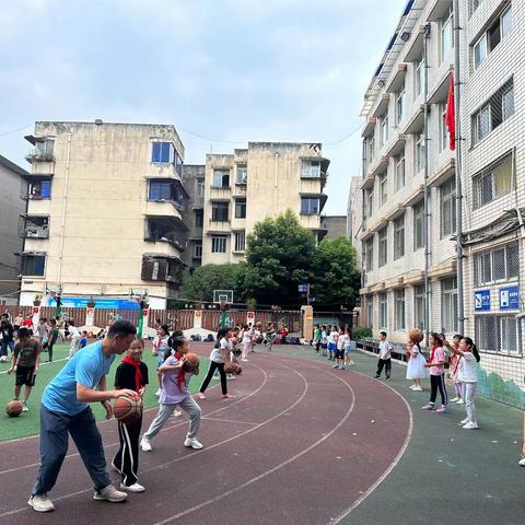 "运动砺心志，实践促成长——东大街第一小学体育社团活动