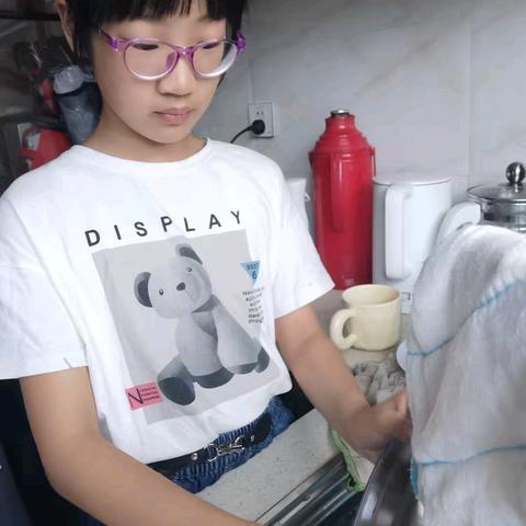 最是人间烟火 ——2024暑四年级（8）班洪歆娈亲子劳动