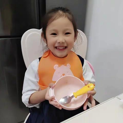 蓓蕾幼儿园中二班光盘行动•美好食光