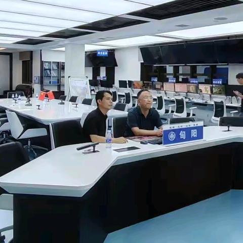 旬阳：市长郭国安到气象局调研指导气象工作