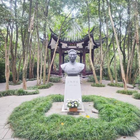 “传承红色基因、培育尊崇文化”全椒支行党支部赴全椒王枫亭缅怀英雄烈士