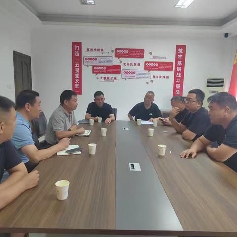 我市运输中心赴新密市运输中心交流学习营运车辆二级维护工作
