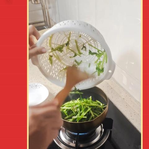 肉丝炒芹菜：简单美味的家常菜