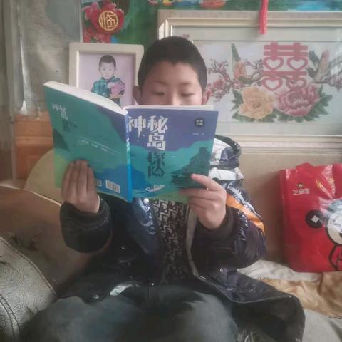 米脂县北街小学三年级四班童俊凯