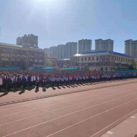 沉着冷静，规范答题——岱岳区开元中学第十一周升旗仪式