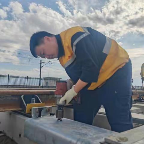 【准东信号车间】安全之星-卢博瑞