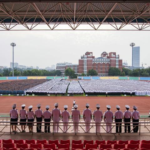 红领巾追足迹|沿着习爷爷的足迹，走进浙江大学——临平一小111中队暑假实践活动