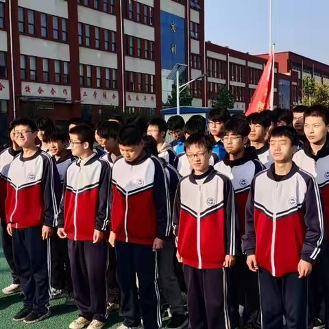 逐梦10月 绽放自我—— 2022级机电三班￼