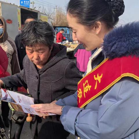 大连农商银行泡子支行开展“3.15金融消费者权益保护”教育宣传活动