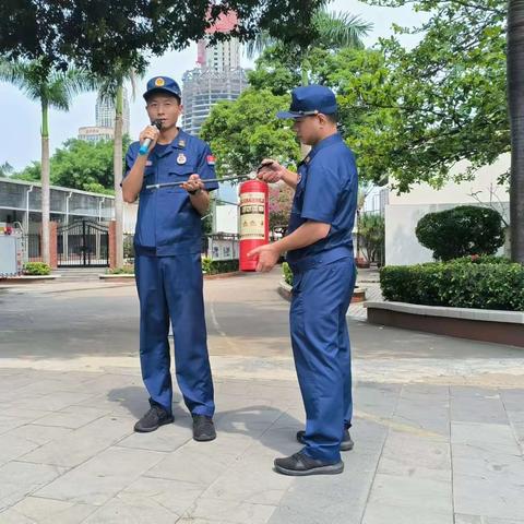 海口海之南外国语实验学校 消防演练进校园 共建“平安校园”