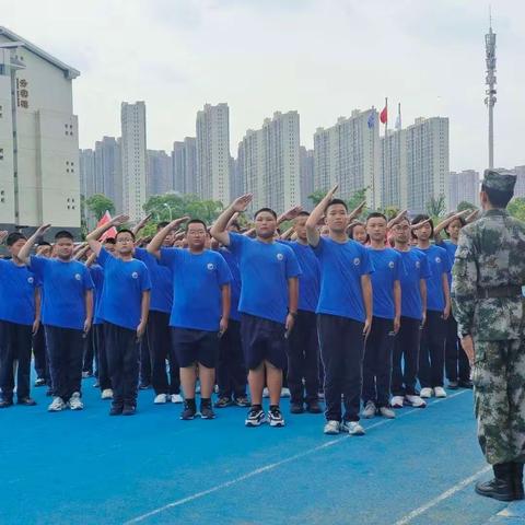 少年壮志不言愁，阳光总在风雨后！——长郡双语洋湖实验学校C2305军训第五天