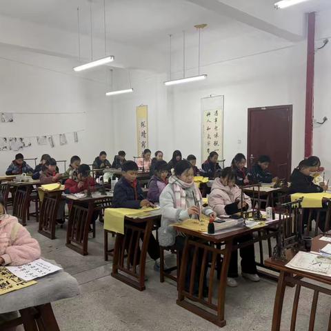 笔走乾坤，墨香满园—宣恩县松坪实验小学书法社团
