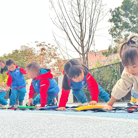 城关区洪恩幼儿园——【温馨提示】天冷了，也要坚持按时送孩子上幼儿园