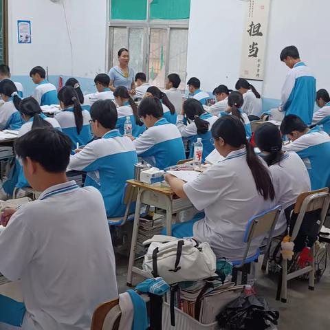 同课异构展风采  思维碰撞促提升