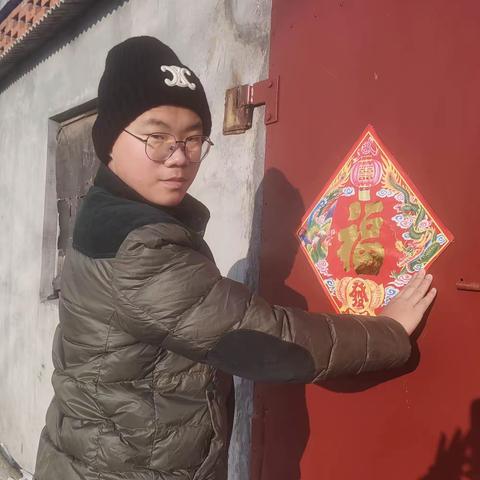 小孩谈恋爱，大人靠边站的简篇