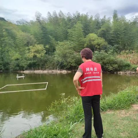 织密水域安全防护网