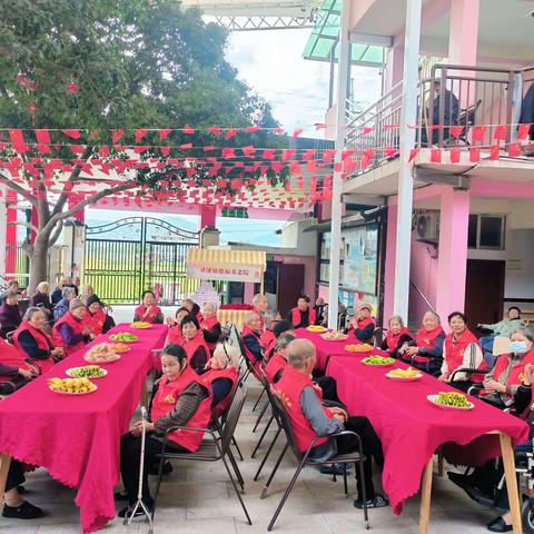 “感恩母爱，真情无限”德福养老院母亲节活动