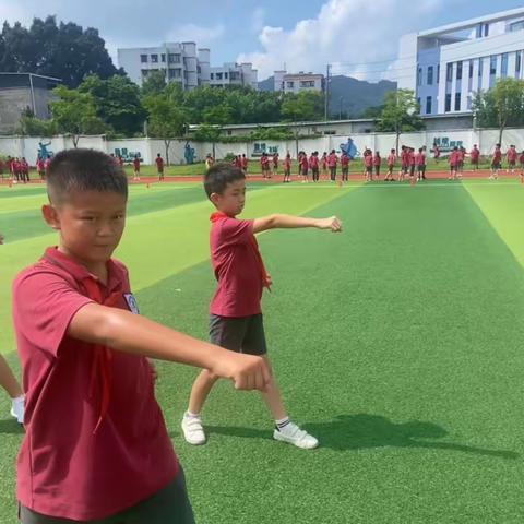 黄外翰林实验学校四年级三班班级风采展示