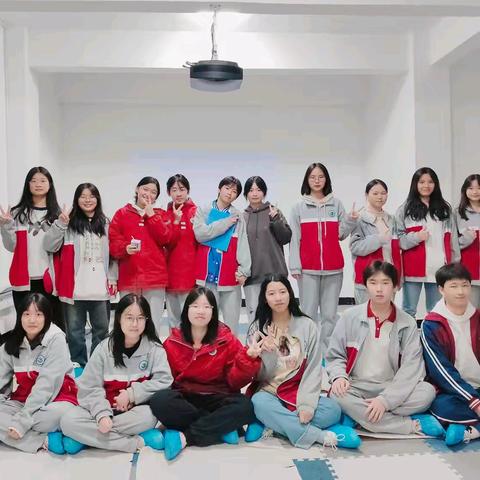 执心灯照方寸暖，传微光聚星河明 —— 君山中学“情绪魔法师” 首次交流会