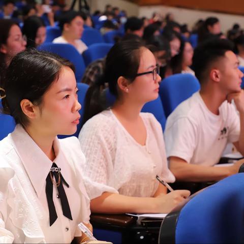 “我们的队伍向太阳”素养工程—— 2023年望城区中小学班主任心理健康教育专项培训②