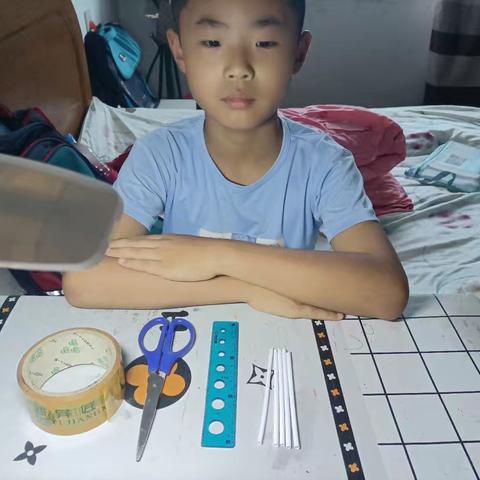 《吸管排笛》 大家好，我今天要做的家庭实验🧪名称是《吸管排笛》