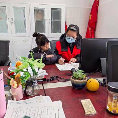 红烛先锋暖校园 志愿服务伴成长——南阳市油田第一小学第一党支部主题党日活动纪实
