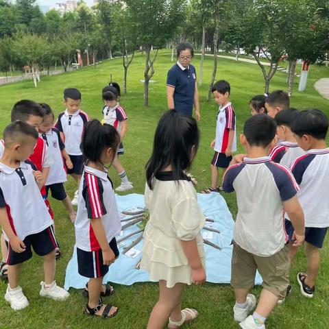 开学了！幼儿园里“哇”声一片，请相信老师会有好办法