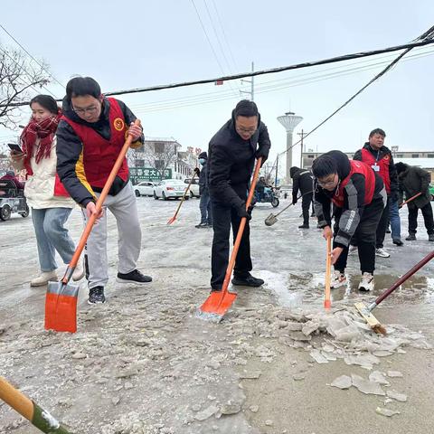 涡阳社会组织：除雪保畅，暖人心