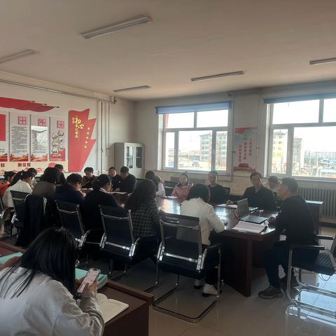 聚能思政，铸魂育人——拉哈镇中心学校思政课建设教师提升能力培训