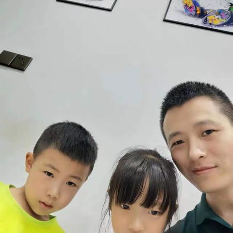 七彩假期，精彩一“夏”                    ——江南小学胡晨毅