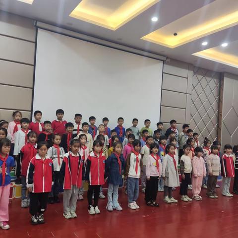 我们生在红旗下，长在春风里，何其有幸，生在华夏。愿祖国繁荣昌盛，人民幸福安康，中国的明天必将更加美好!二4班孝德作业