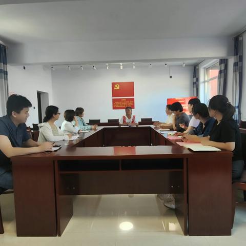 【育才路社区】开展学习习近平新时代中国特色社会主义思想——“党旗飘扬照我心，红色精神永相传”进社区宣讲活动