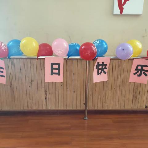 卡酷七色光幼儿园——1月集体生日会