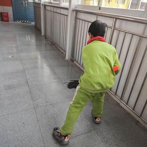 【用心消杀 全面清洁】开封市中山路第五小学卫生打扫活动
