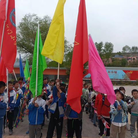 亲近自然，放飞心情——打门小学郊游活动报道