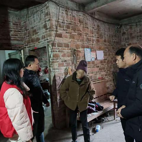 “小满村新时代文明”开展用火用电用气安全知识宣传活动